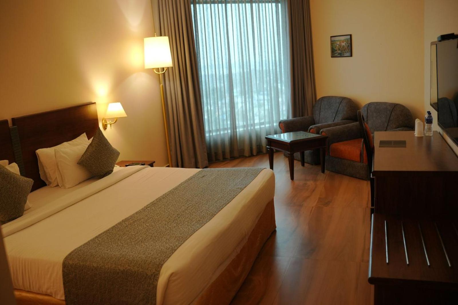 The Quilon Beach Hotel And Convention Center Kollam Buitenkant foto