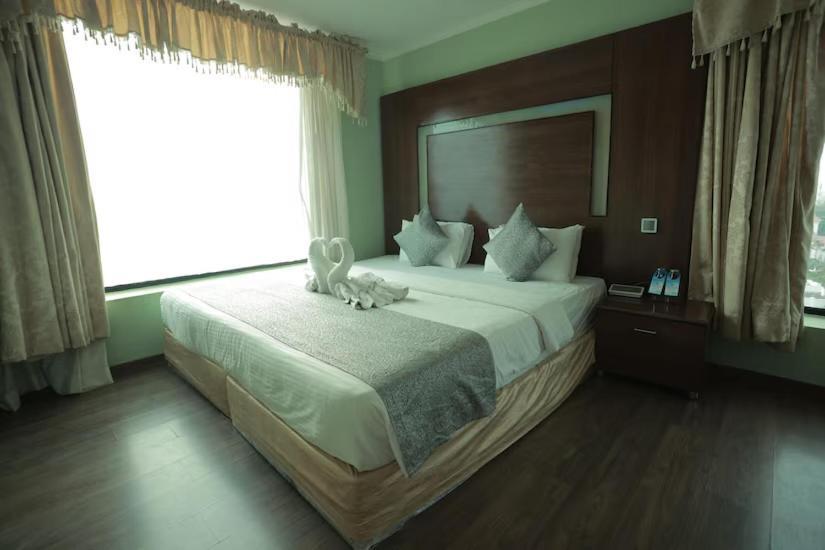 The Quilon Beach Hotel And Convention Center Kollam Buitenkant foto