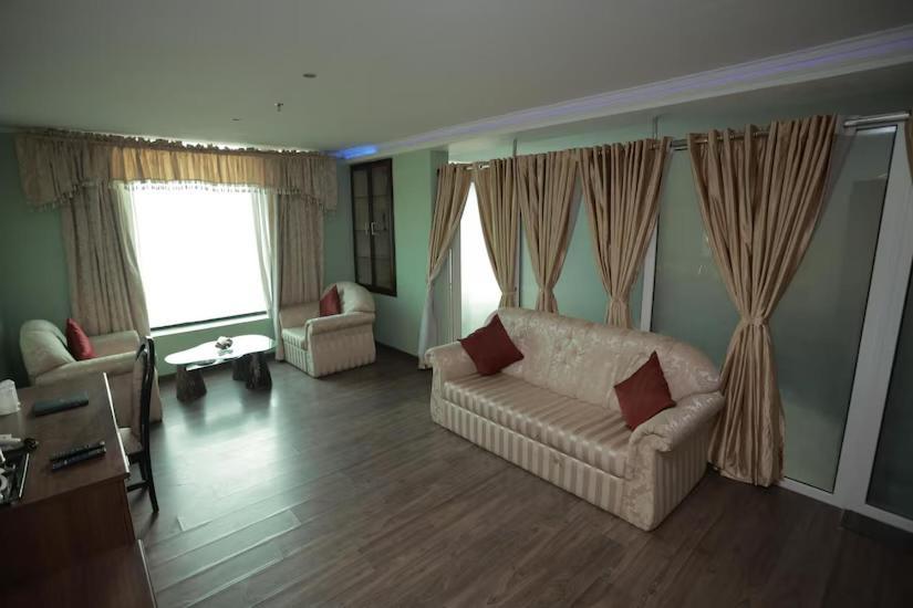 The Quilon Beach Hotel And Convention Center Kollam Buitenkant foto