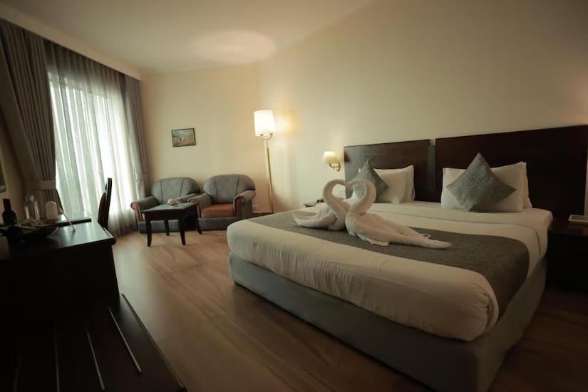 The Quilon Beach Hotel And Convention Center Kollam Buitenkant foto