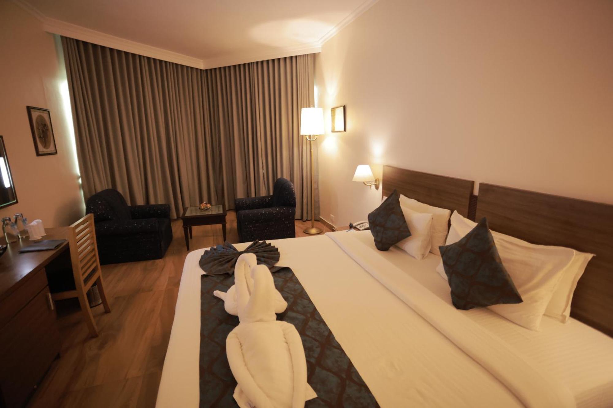 The Quilon Beach Hotel And Convention Center Kollam Buitenkant foto