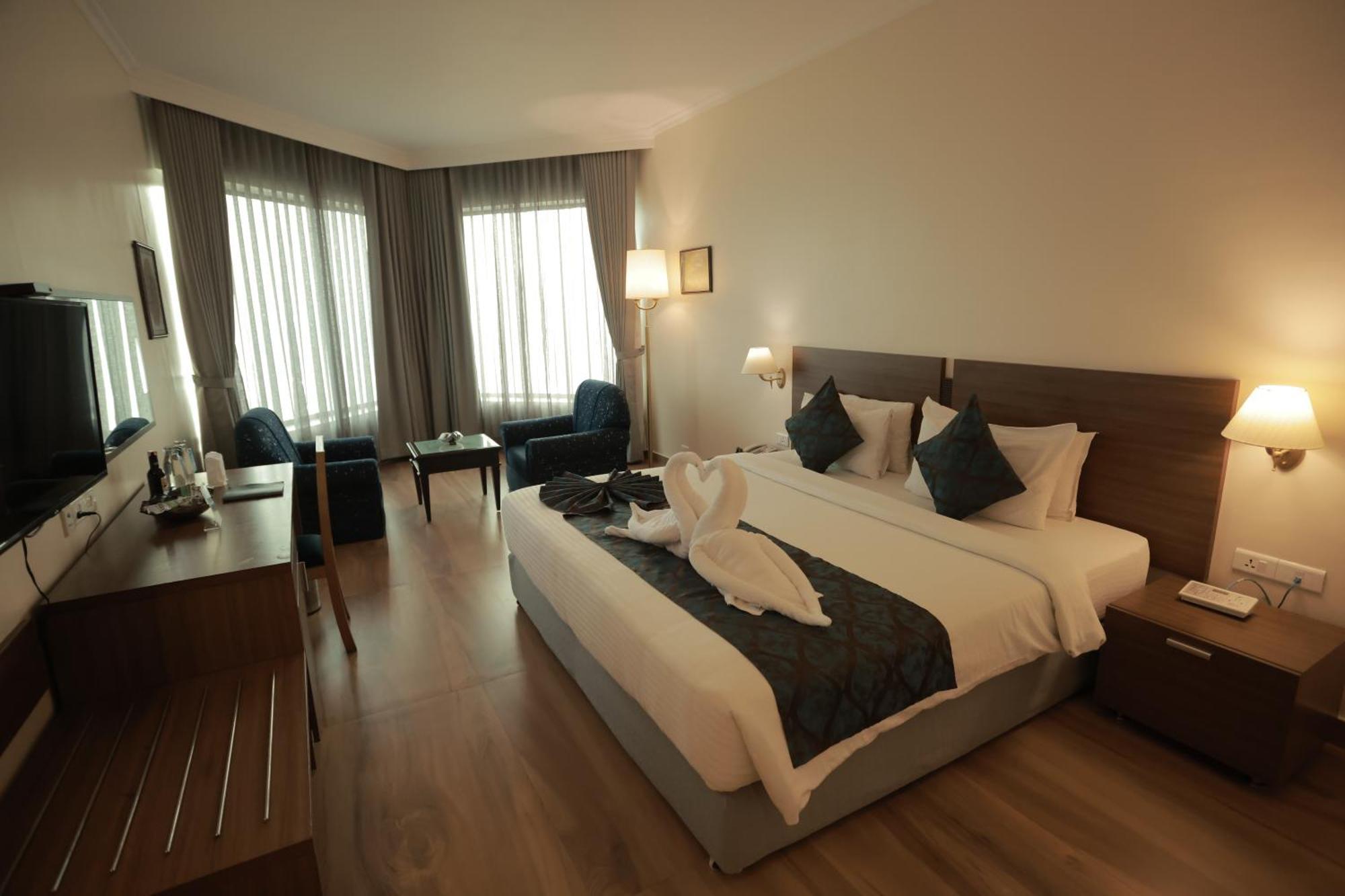 The Quilon Beach Hotel And Convention Center Kollam Buitenkant foto