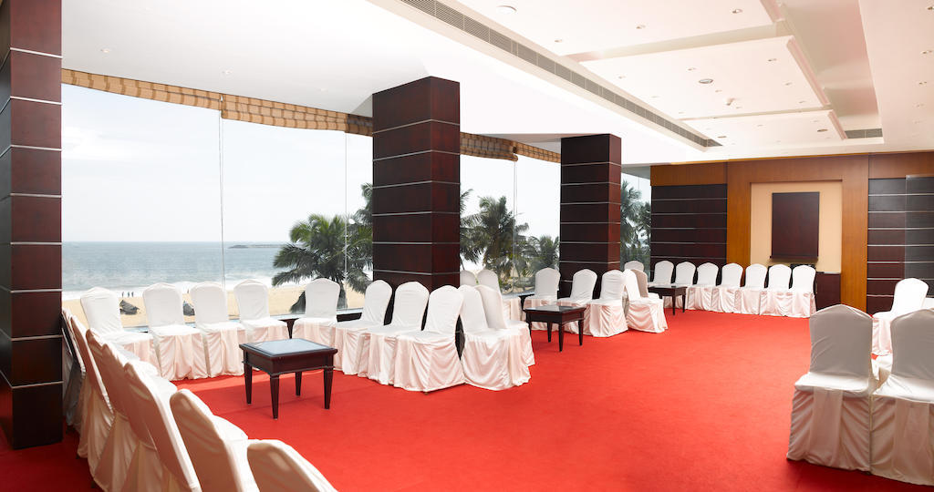 The Quilon Beach Hotel And Convention Center Kollam Faciliteiten foto
