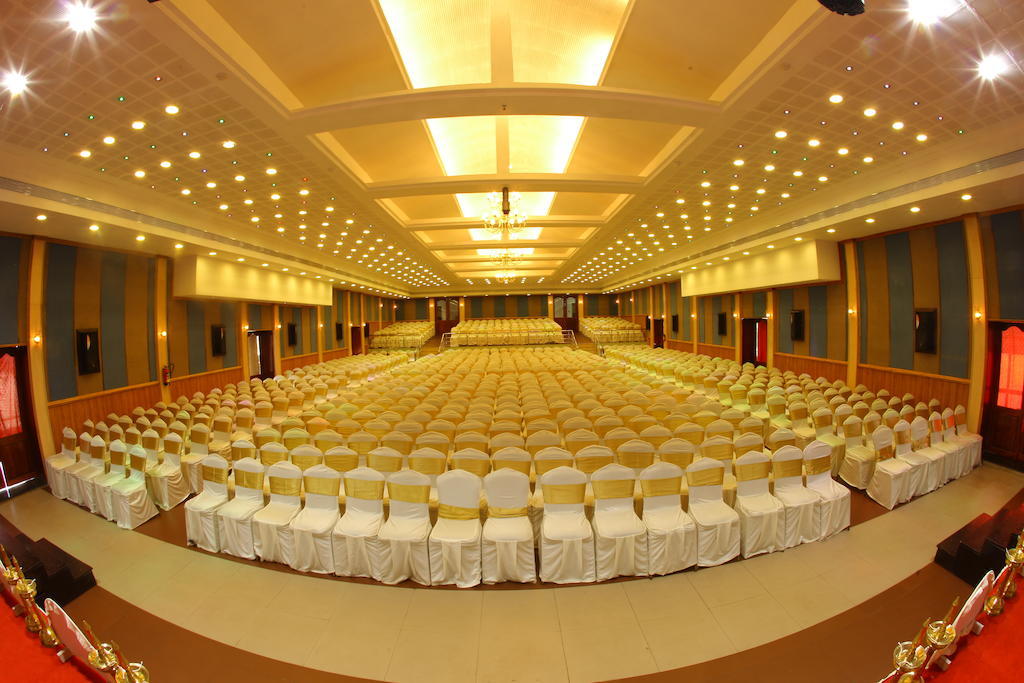 The Quilon Beach Hotel And Convention Center Kollam Buitenkant foto